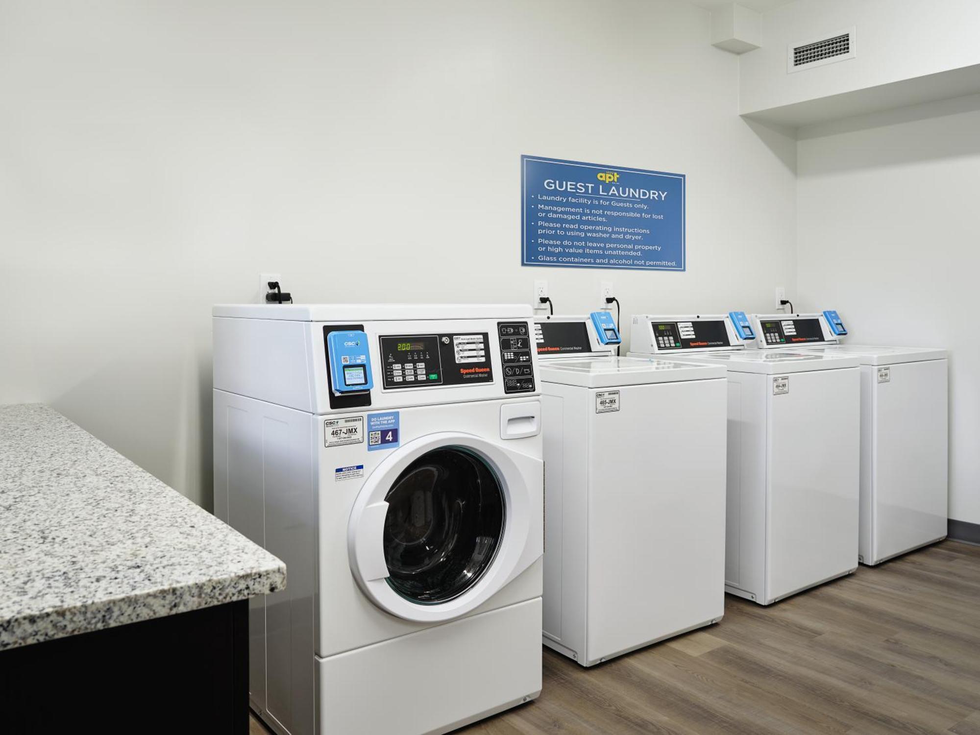 האנטרסוויל Stayapt Suites Charlotte North מראה חיצוני תמונה