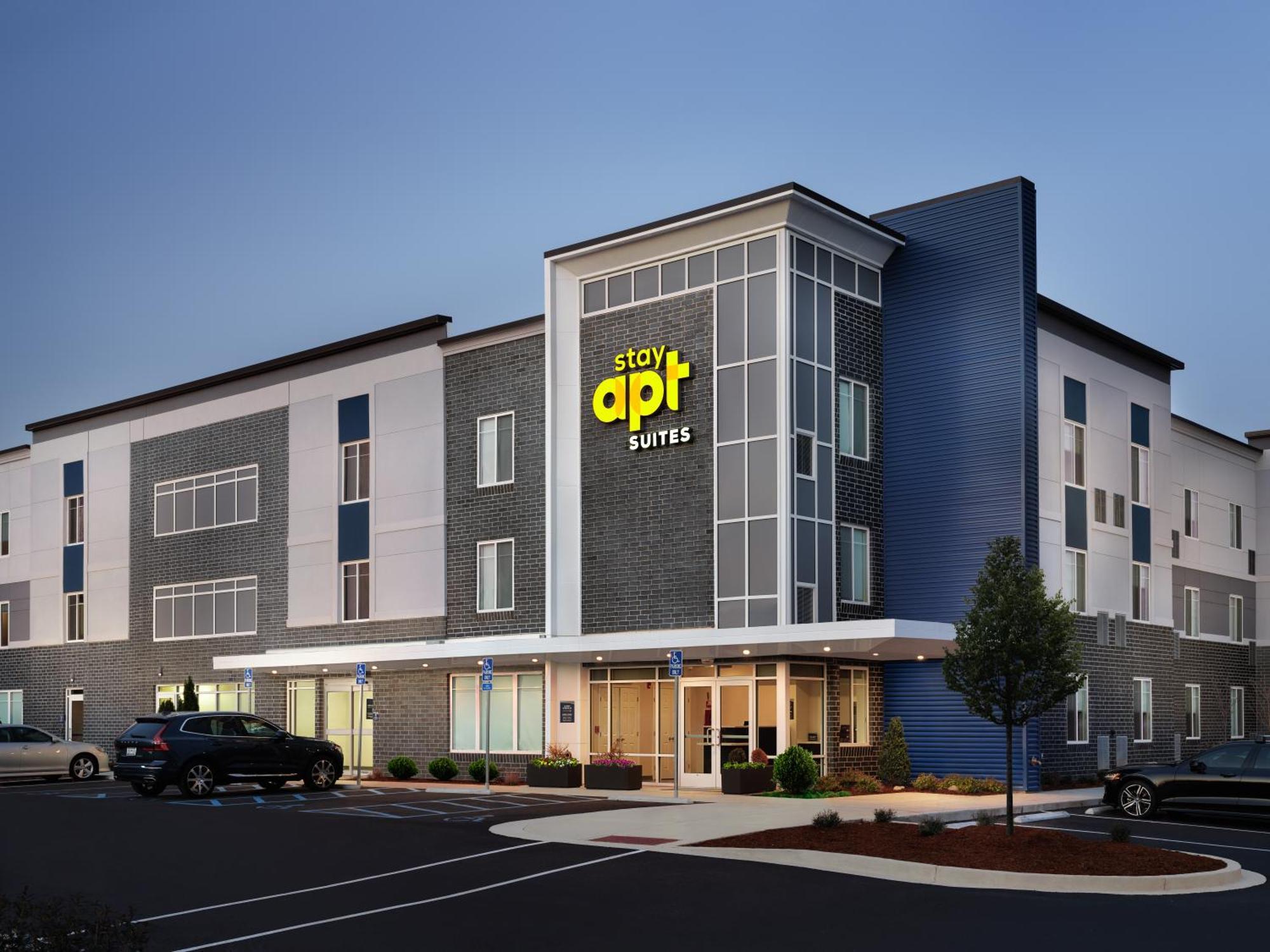 האנטרסוויל Stayapt Suites Charlotte North מראה חיצוני תמונה